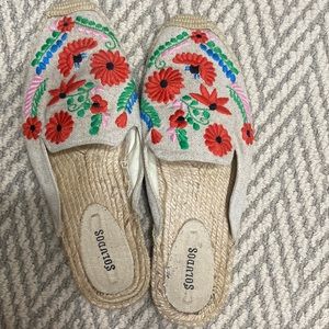 Omens soludos size 9